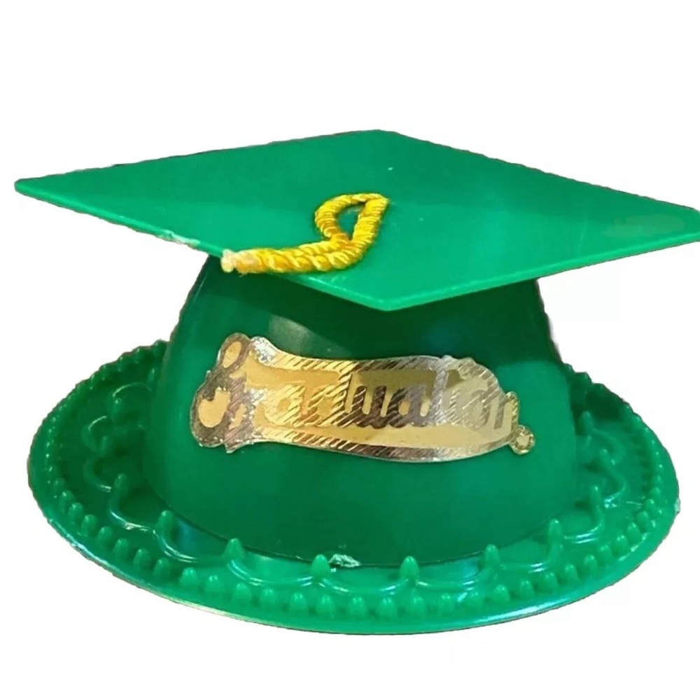 Graduation cap toppers green lot of 21 pc sealed